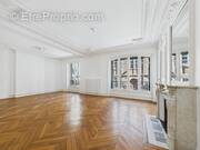 Appartement à PARIS-6E