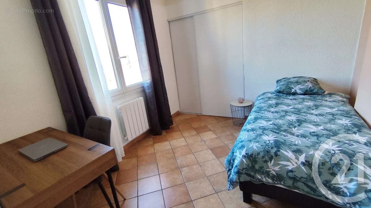 Appartement à MARSEILLE-4E