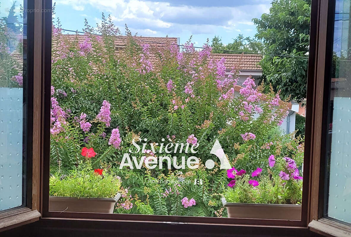 Maison à VAULX-EN-VELIN