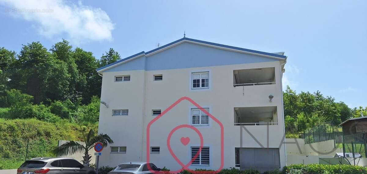 Appartement à LE ROBERT