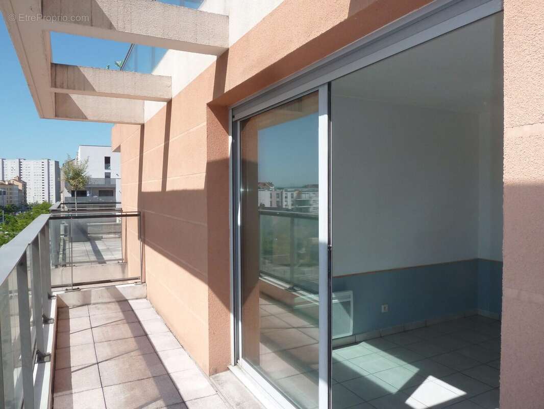 Appartement à LYON-8E
