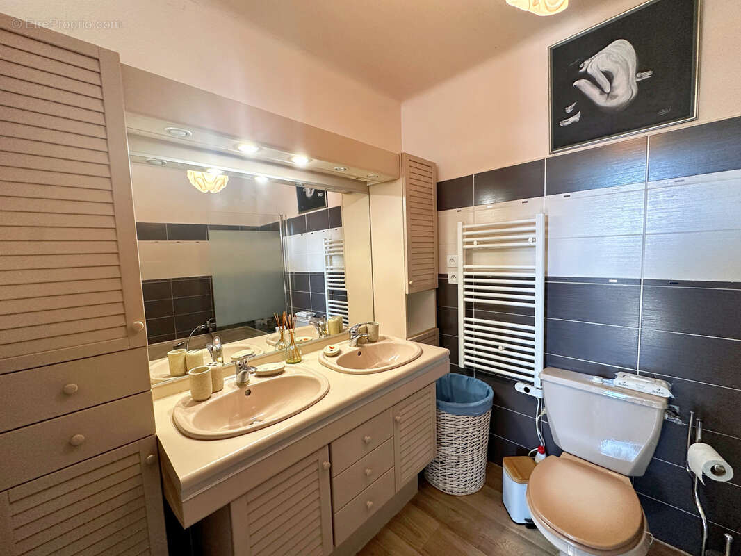 Maison à VILLENEUVE-LA-RIVIERE