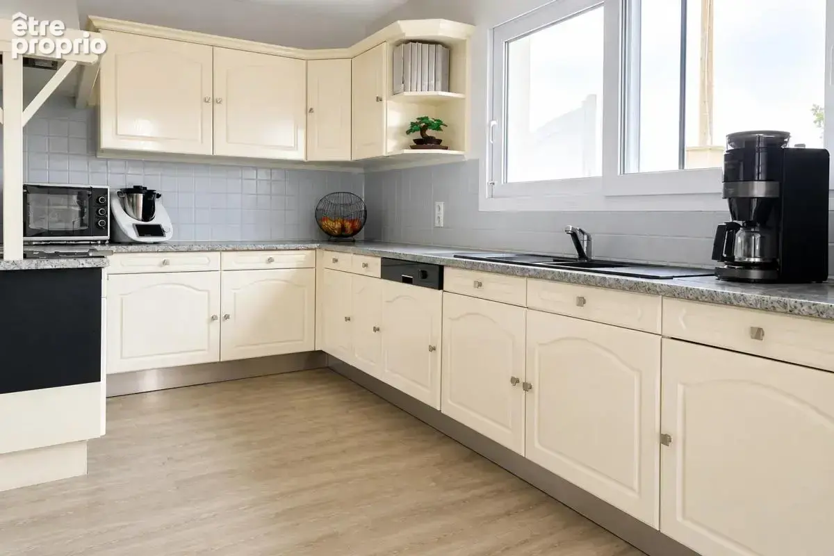 Propriété équestre familiale – 3 boxes – 1,8 ha – maison 3 ch - photo 3