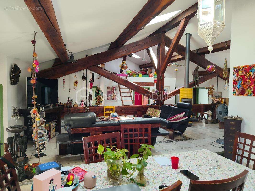 Appartement à MONTESCOT
