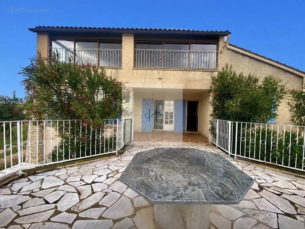 Maison à TULETTE