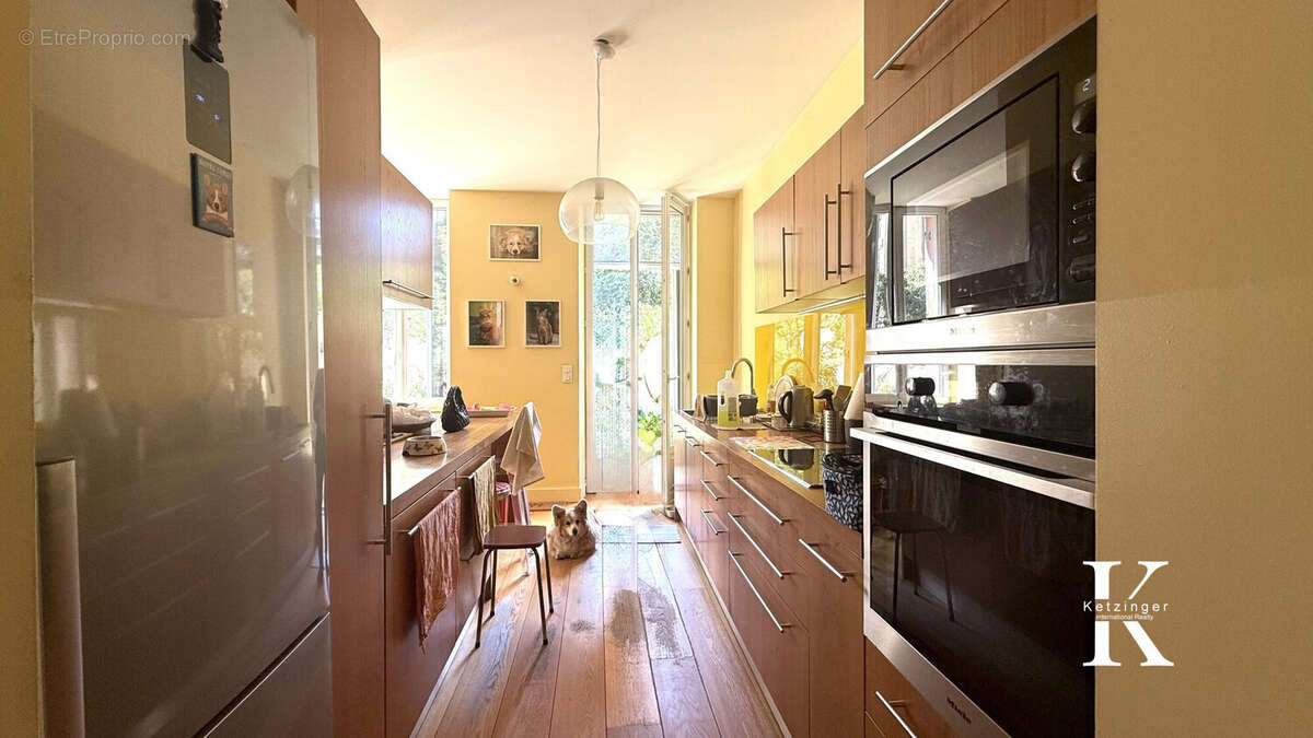 Appartement à MARSEILLE-6E