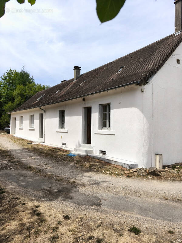 Maison à JUMILHAC-LE-GRAND