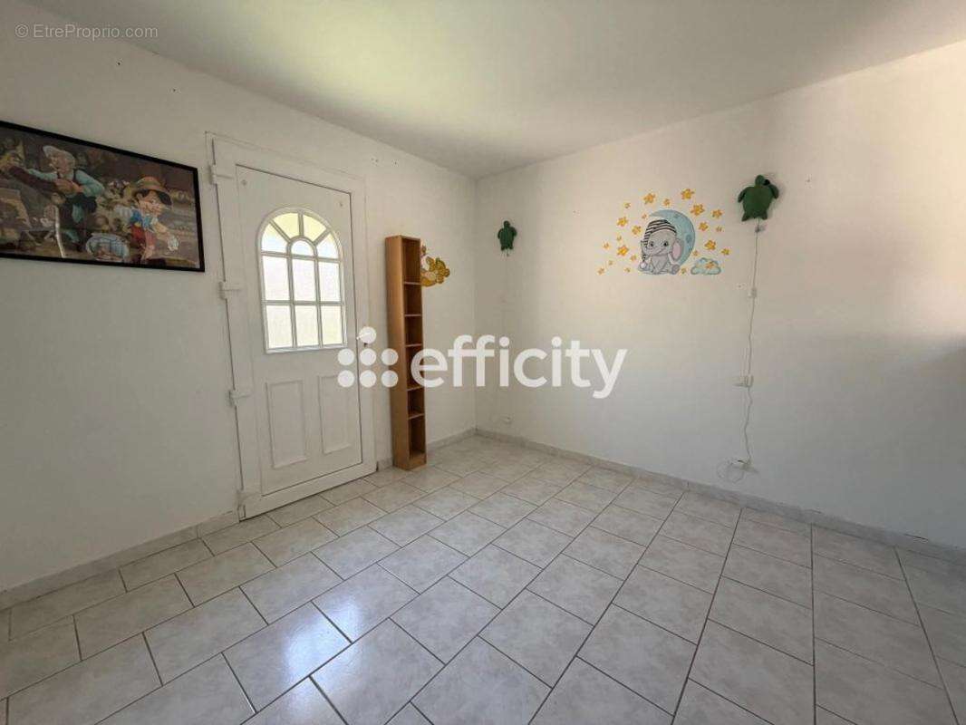 Maison 100 m² à Vedene  - photo 2