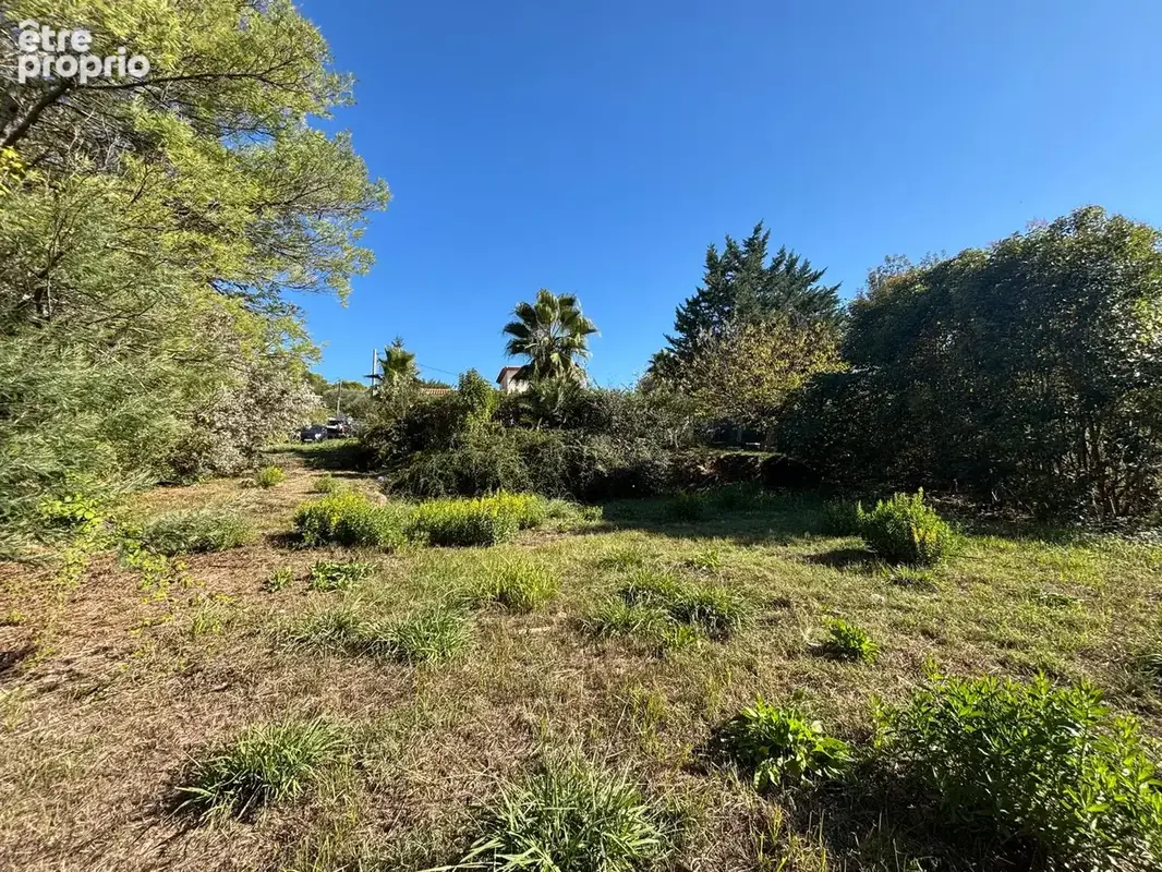 La roquette sur siagne terrain constructible 735 m2 - photo 4