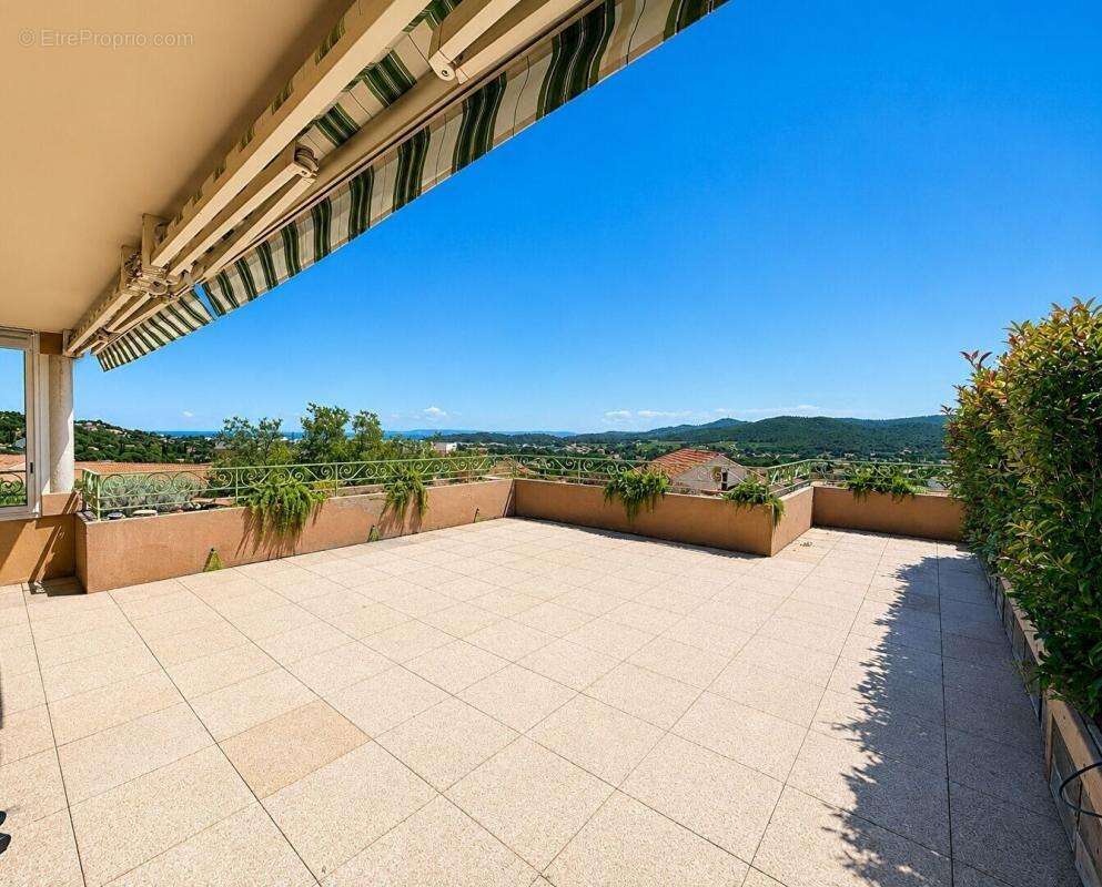 Bormes-les-mimosas - le pin - appartement vue mer aux allures de villa - photo 2