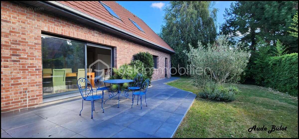 Maison à PERONNE-EN-MELANTOIS