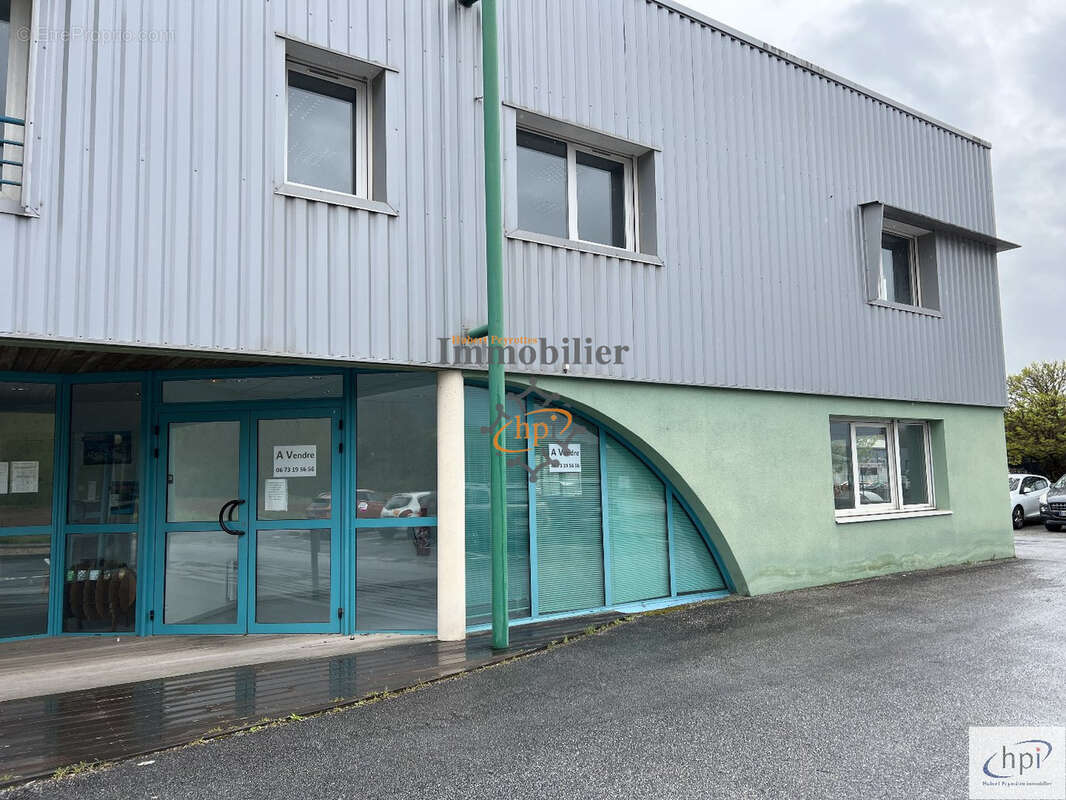 Commerce à VABRES-L&#039;ABBAYE