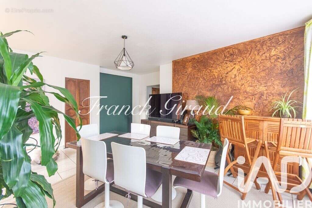 Photo 3 - Appartement à VIRY-CHATILLON