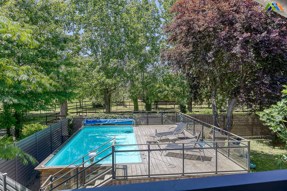 Piscine - Maison à TARBES