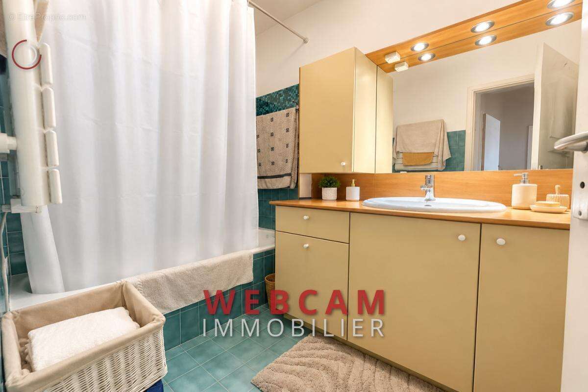 Appartement à ROQUEBRUNE-CAP-MARTIN
