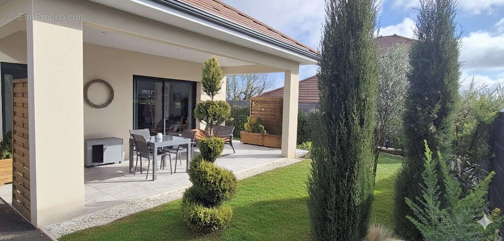 Maison à TREPT