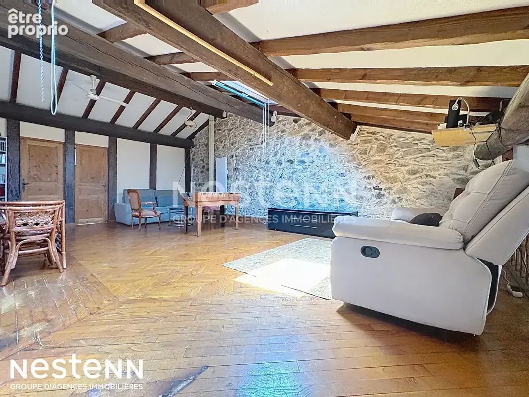 Opportunité rare dans le joli village de Névian!  Haut de maison en duplex avec TERRASSE ET COUR privée - photo 13