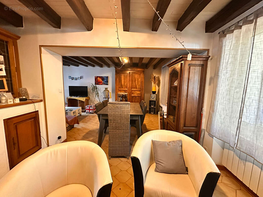 Maison à IVOY-LE-PRE