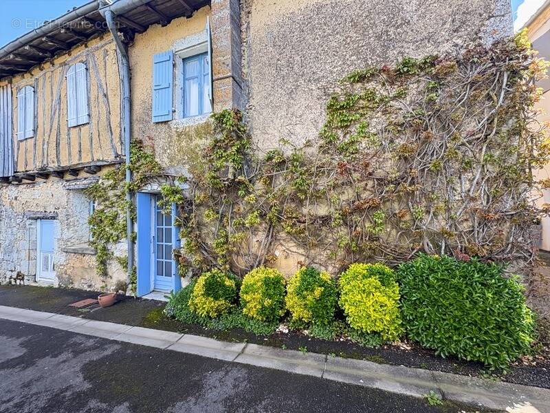 Maison à GONDRIN
