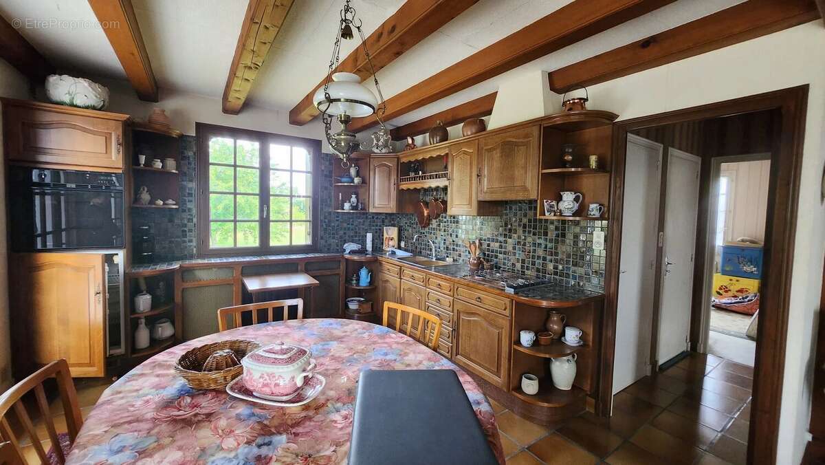 Maison à SAINT-JUNIEN