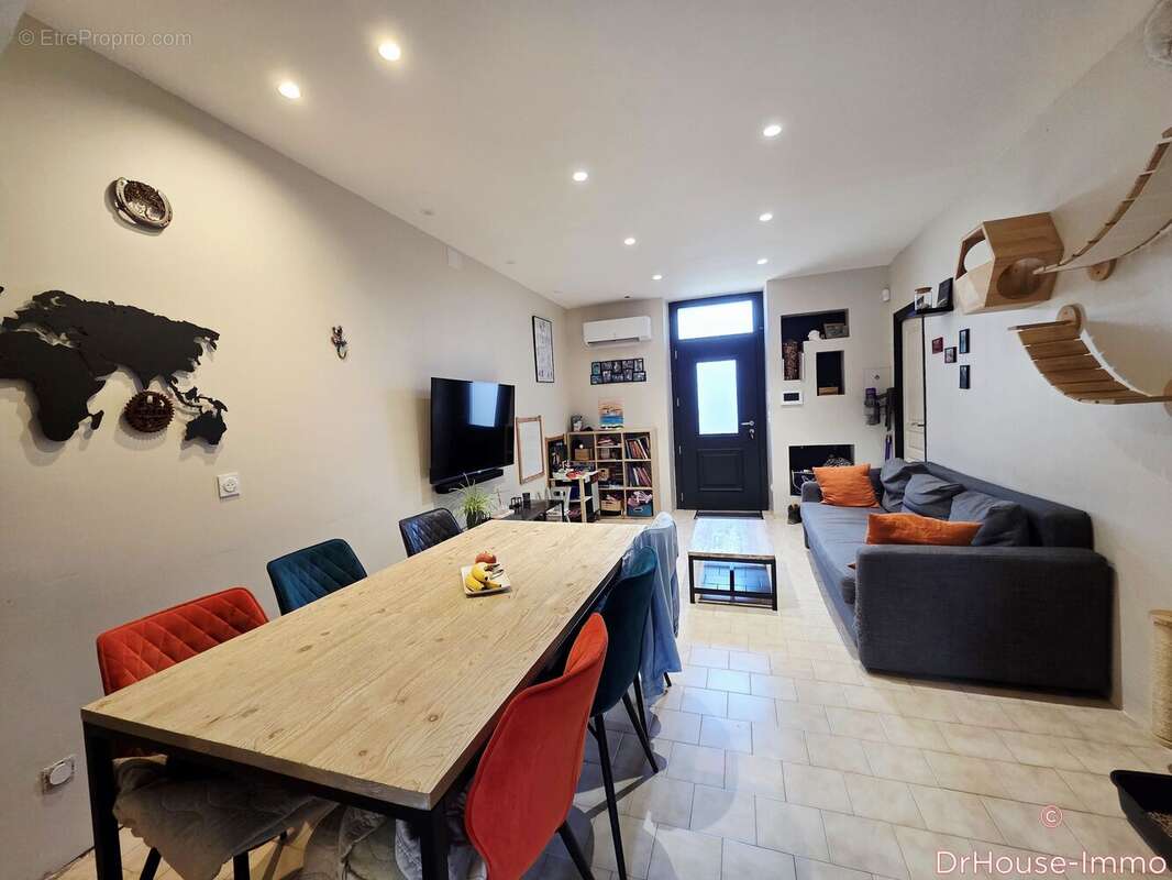 Maison à NISSAN-LEZ-ENSERUNE