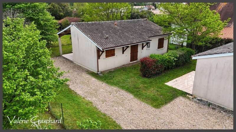 Maison à SAINT-SEURIN-SUR-L&#039;ISLE