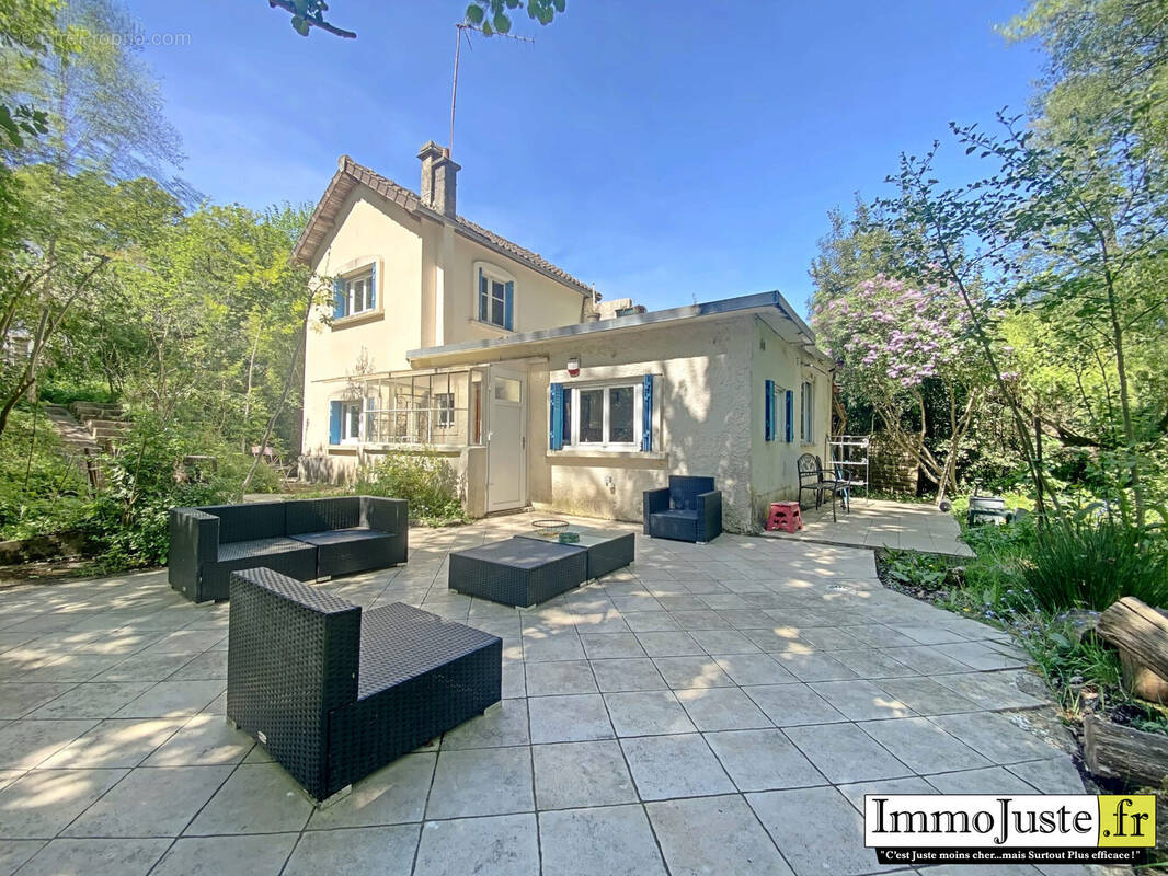 Maison à LEVIS-SAINT-NOM