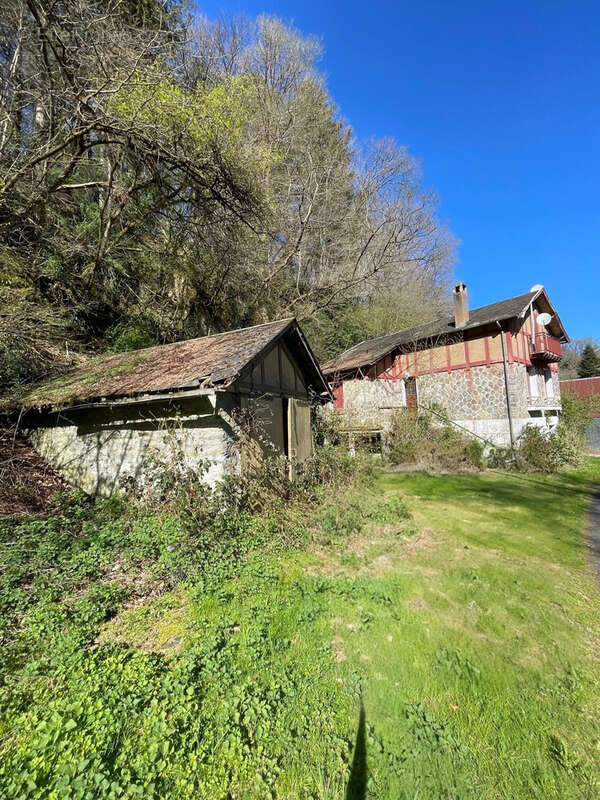 Maison à UZERCHE