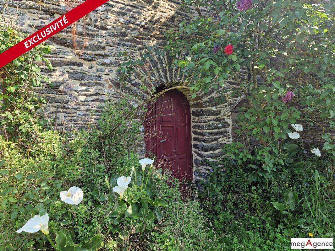 Maison à LA CHAPELLE-BOUEXIC