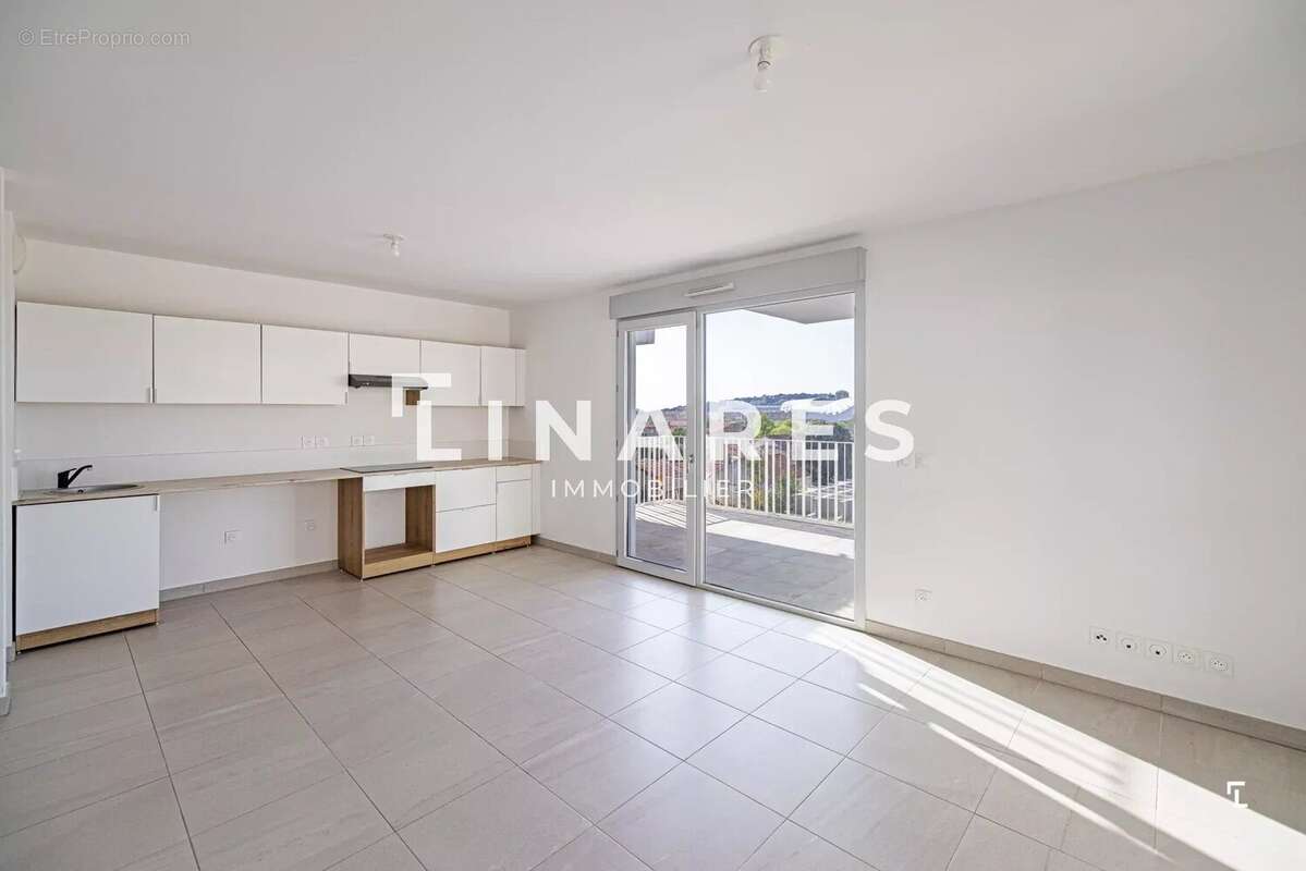 Appartement à MARSEILLE-9E