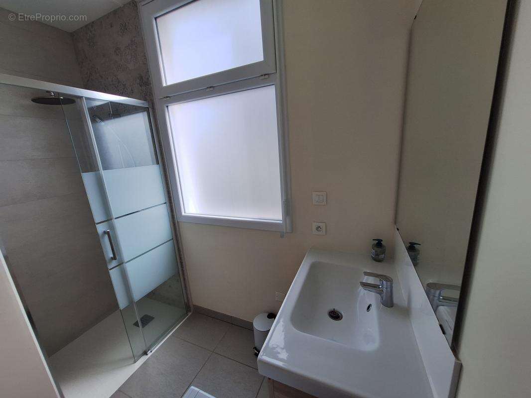 Appartement à PLESTIN-LES-GREVES
