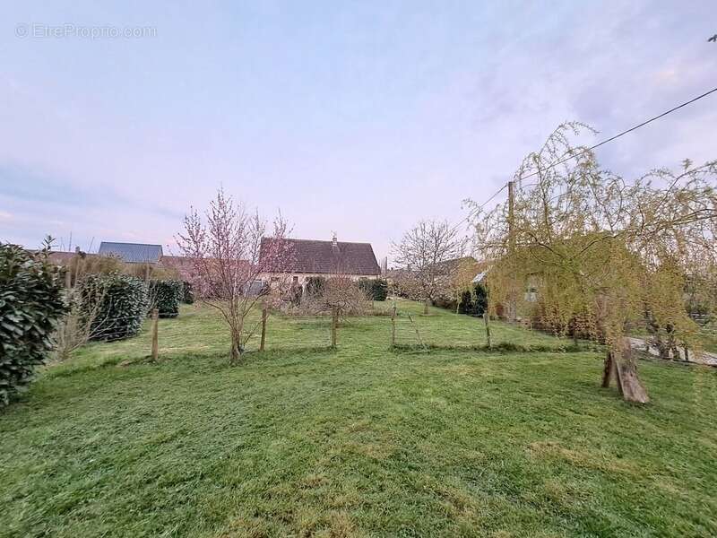 Maison à PRECY-SOUS-THIL