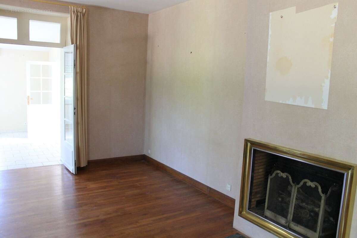 Maison à SAINT-PIERRE-DE-MAILLE