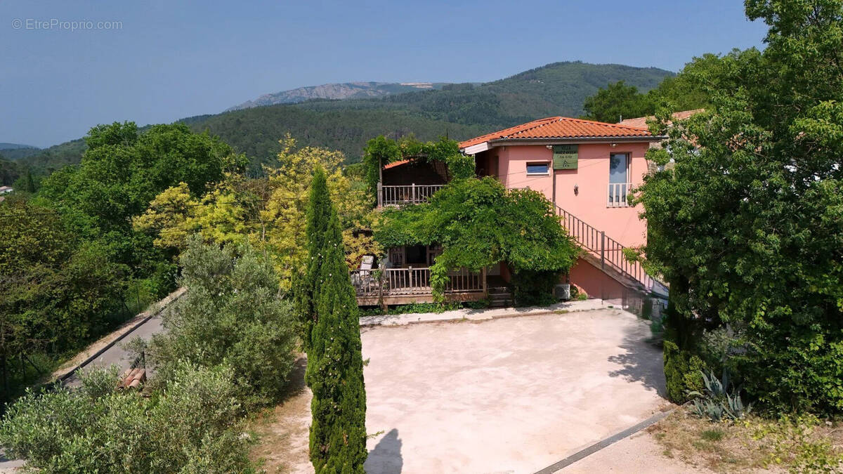 Maison à LAMALOU-LES-BAINS