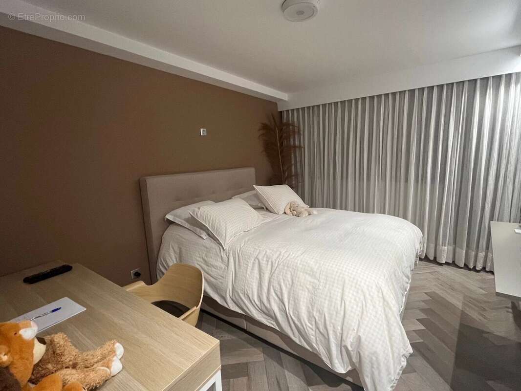 Appartement à MANDELIEU-LA-NAPOULE