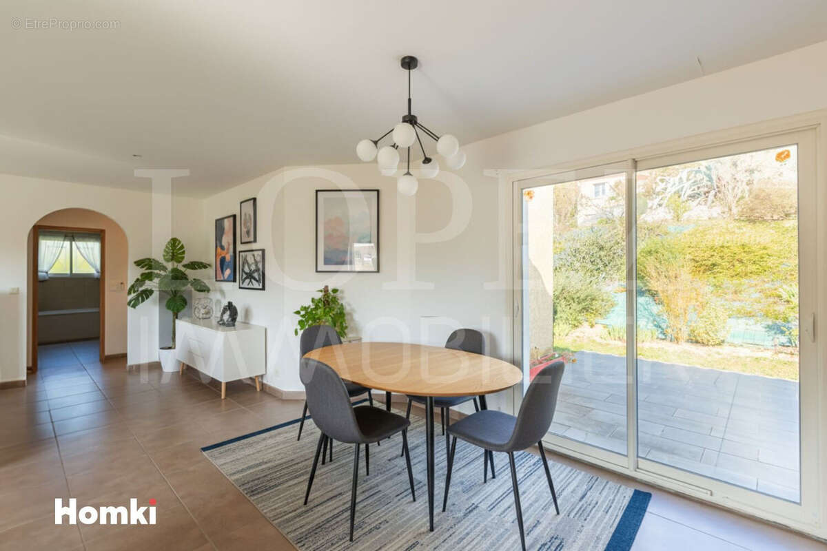 Maison à PAYRIN-AUGMONTEL