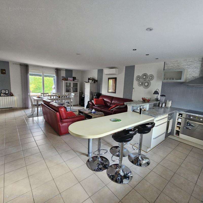 Maison à CHAILLE-LES-MARAIS