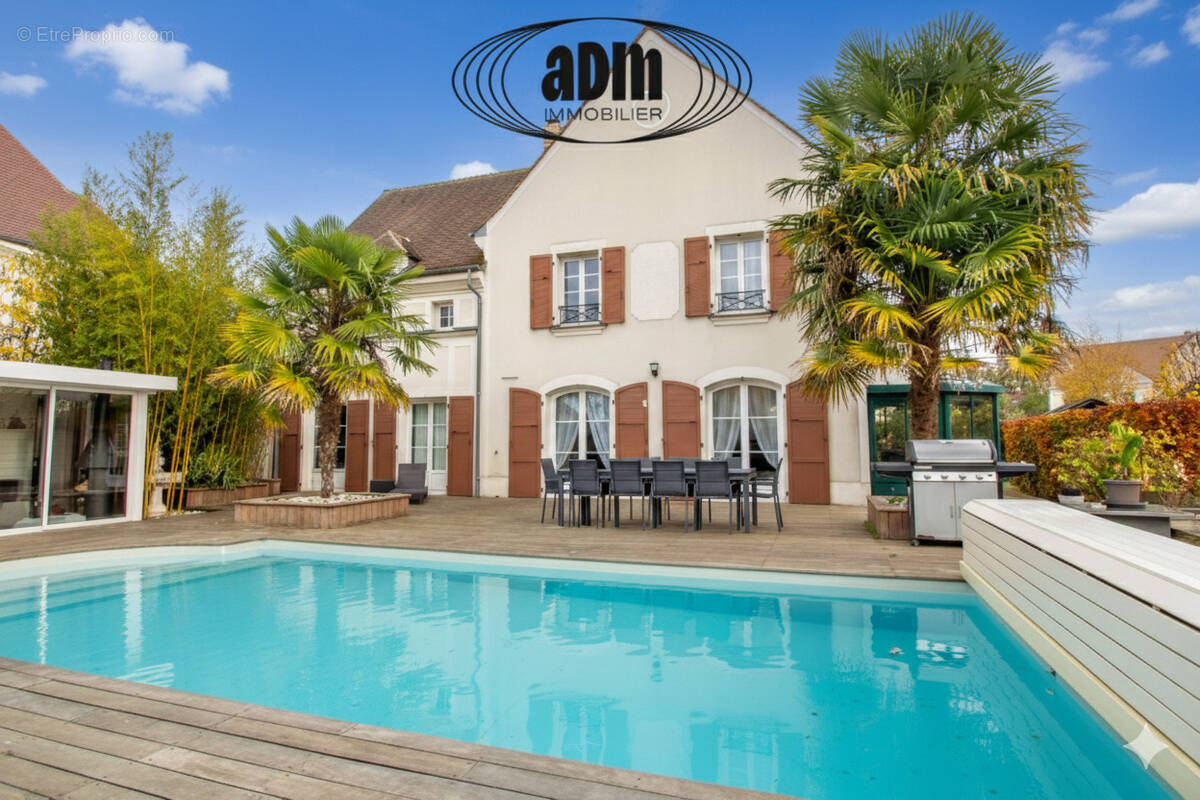 Maison à BAILLY-ROMAINVILLIERS