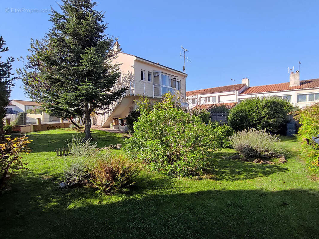 Maison à LA CHAPELLE-ACHARD