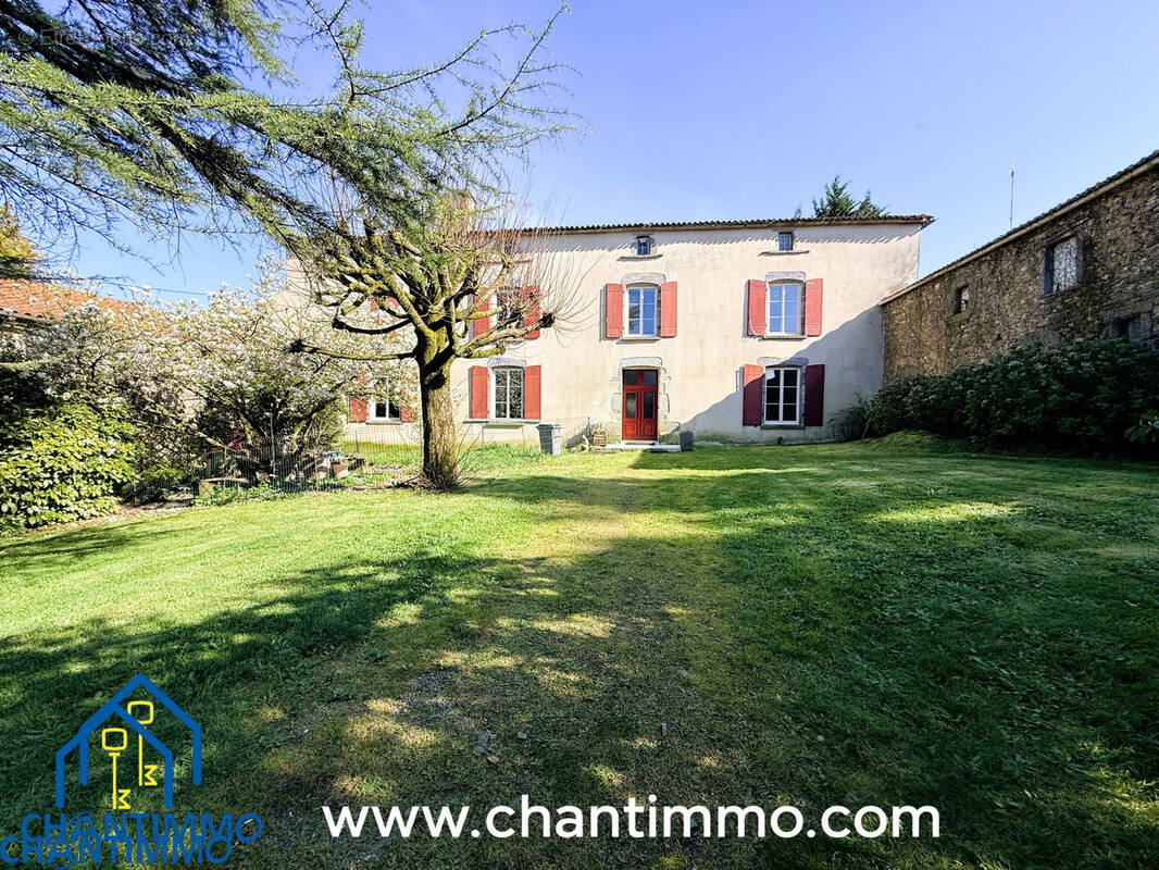 Maison à LA CHATAIGNERAIE