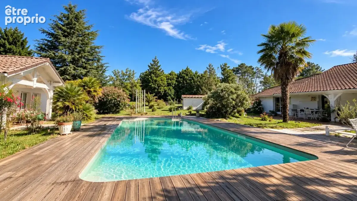 Propriété de caractère avec dépendances et piscine  Domaine de 3 hectares au calme absolu - photo 2