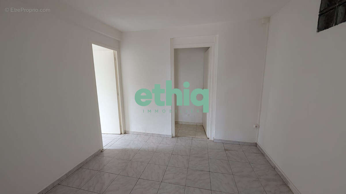 Maison à CAPESTERRE-BELLE-EAU