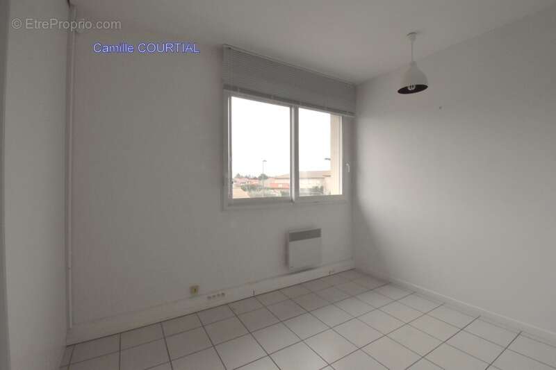 Commerce à GUILHERAND-GRANGES