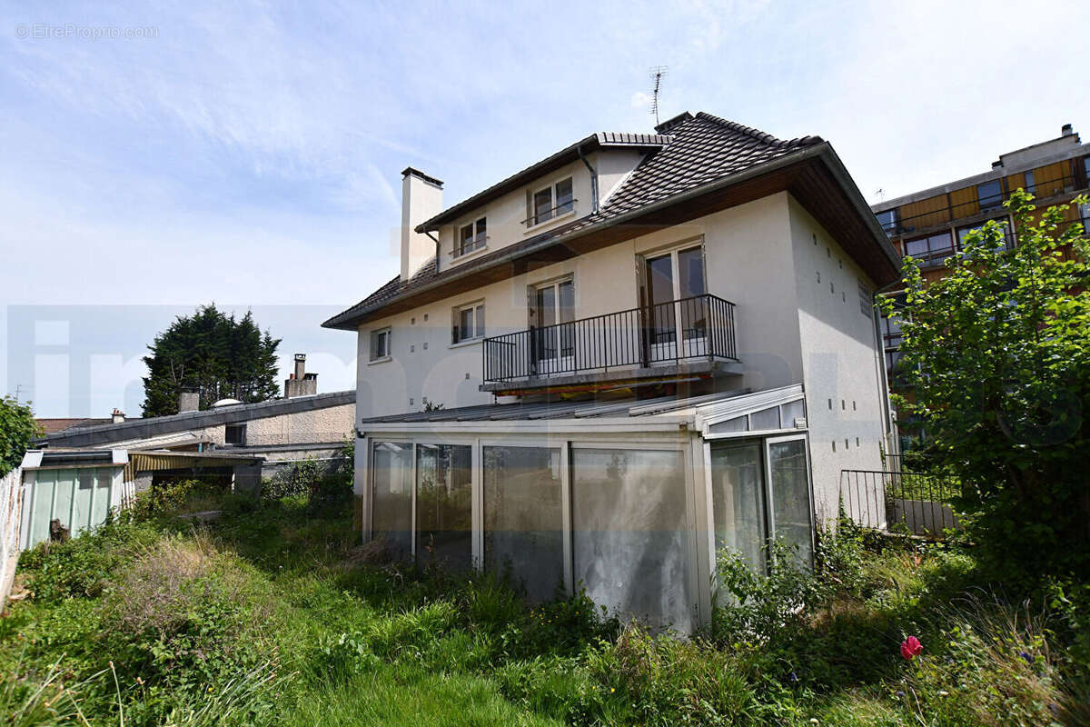 Maison à FONTENAY-LE-FLEURY
