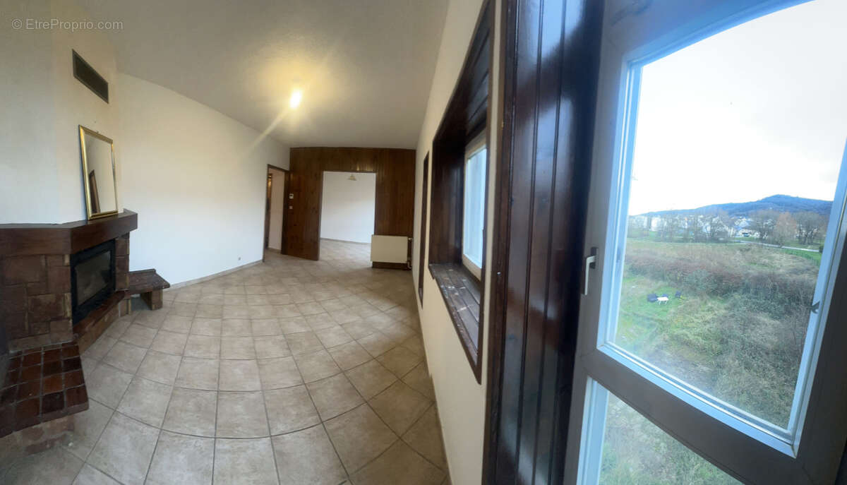 Appartement à FAMECK