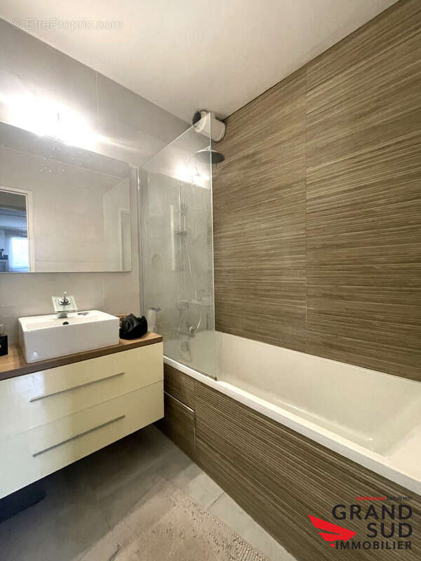 Appartement 64 m² à Lormont  - photo 3