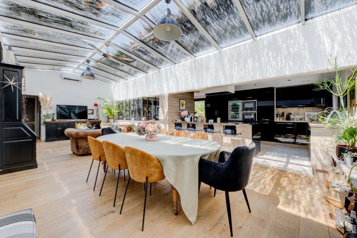 Appartement à COLOMBES