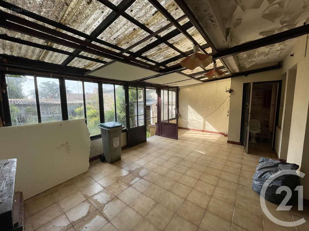 Maison 123 m² à Guitres  - photo 6