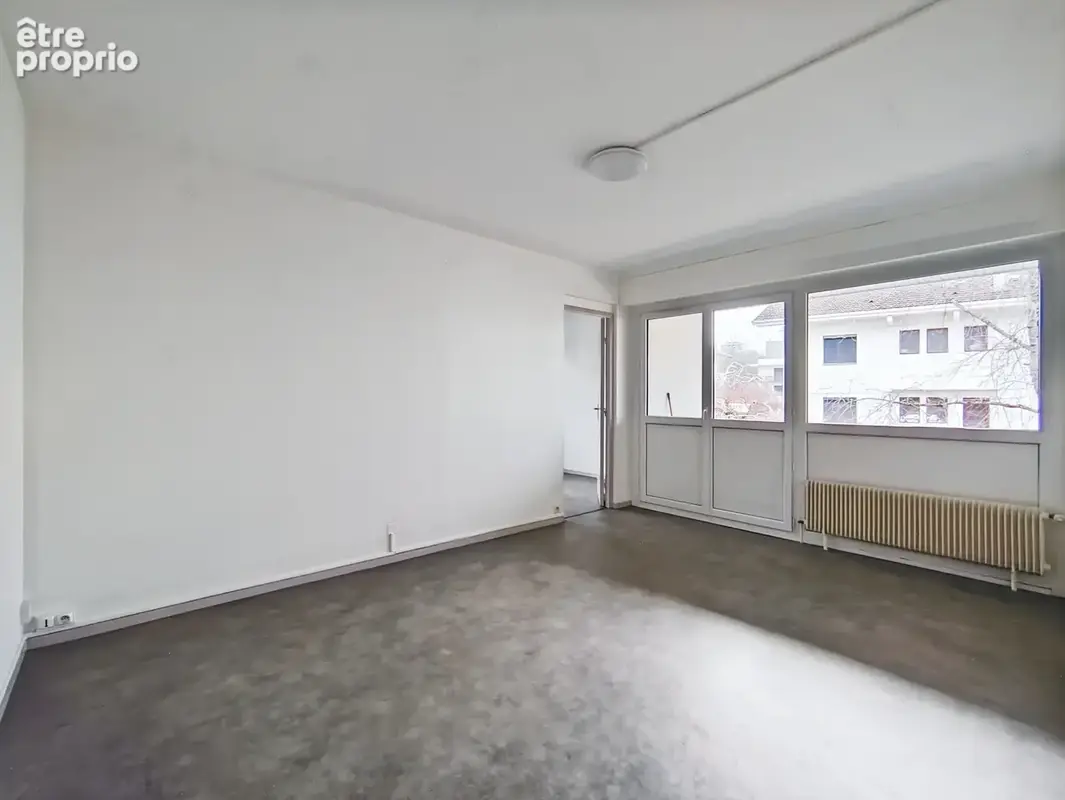 Appartement 3 pièces 63m² à rénover - THONON LES BAINS (74) - photo 3