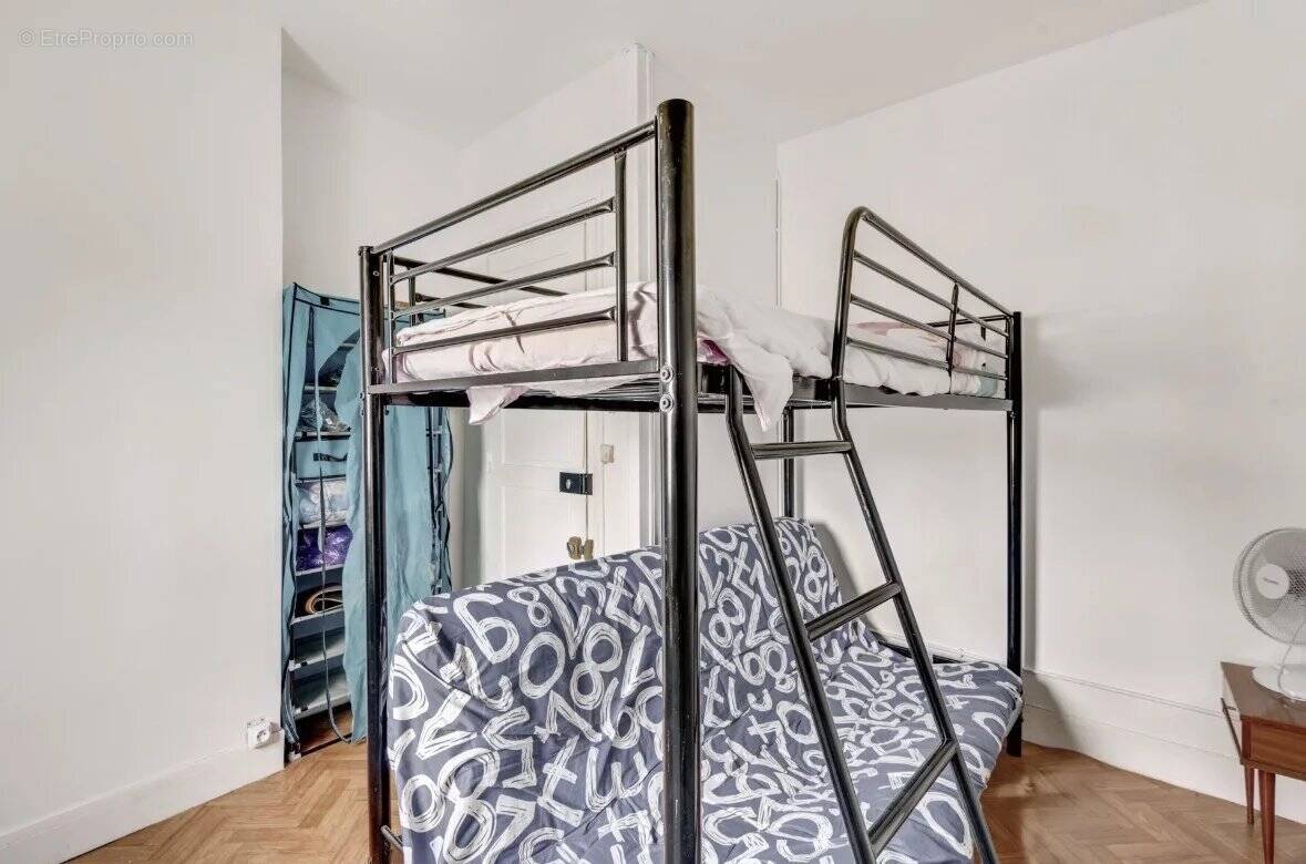 Appartement à PARIS-8E